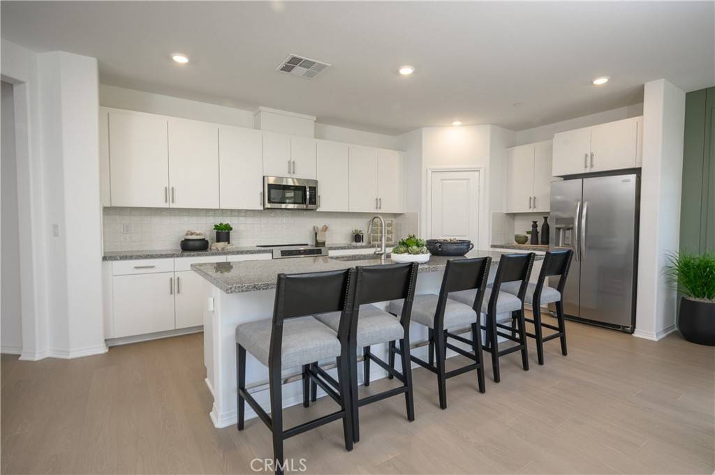 Perris, CA 92570,2362 Iris Pedal LN