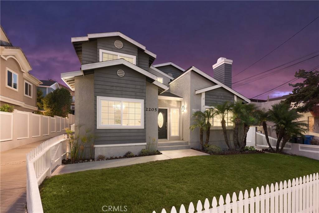 Redondo Beach, CA 90278,2205 Clark LN #A