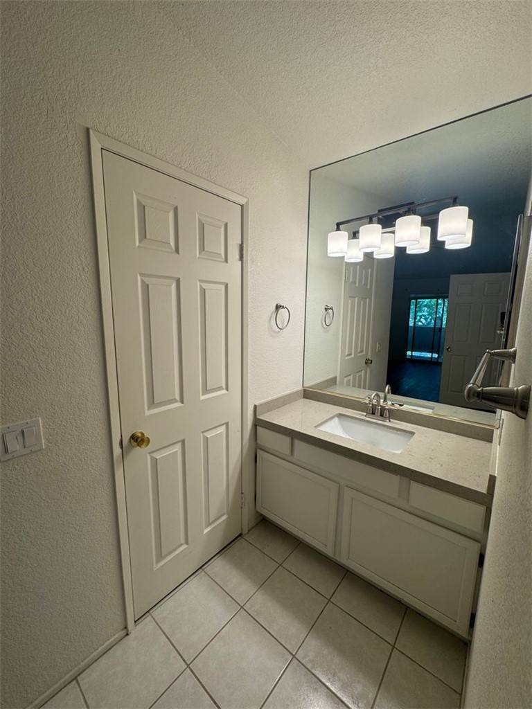 Palm Desert, CA 92211,440 Tava LN