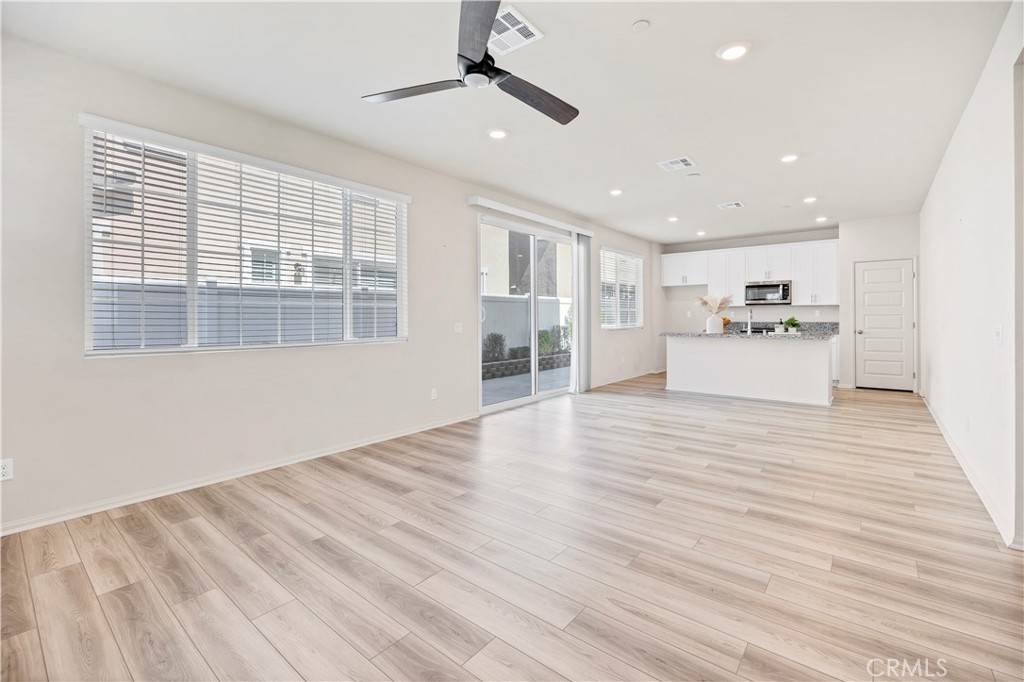 Temecula, CA 92591,40383 Birchfield DR