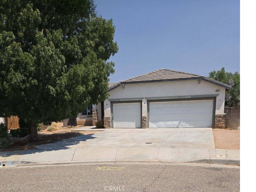 Hesperia, CA 92344,8663 Aberdeen CT