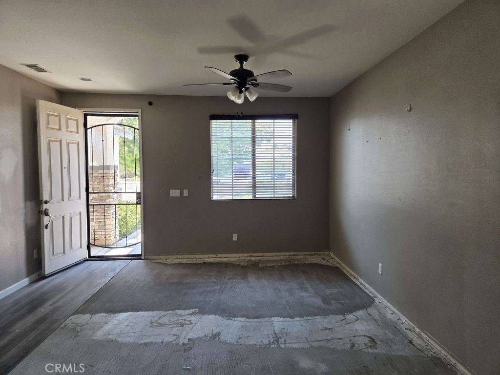 Hesperia, CA 92344,8663 Aberdeen CT