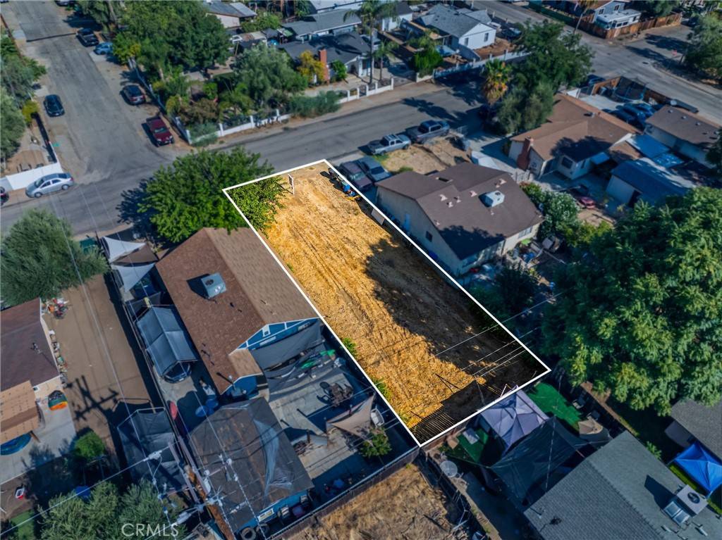 Lake Elsinore, CA 92530,0 Walls ST