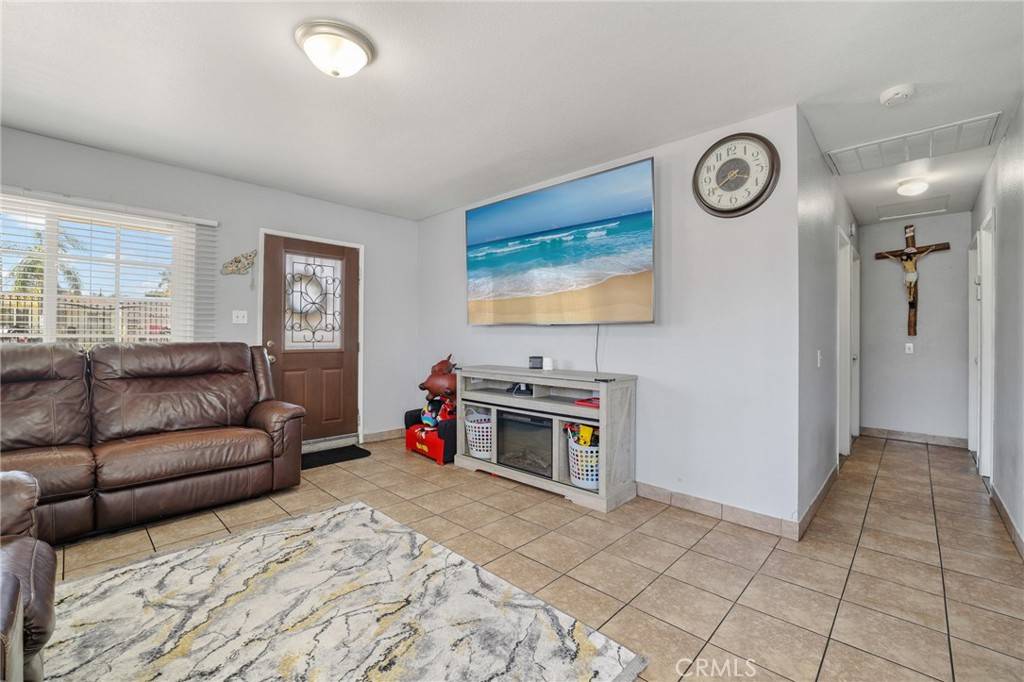 Riverside, CA 92503,5971 Bee Jay ST