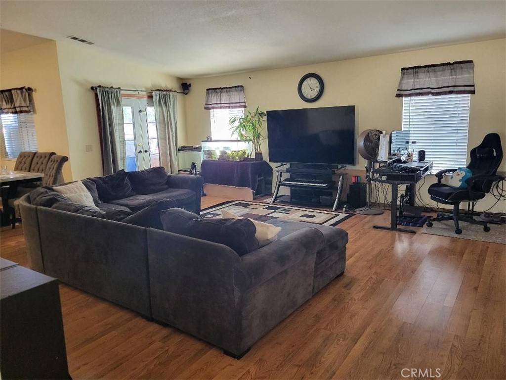 Banning, CA 92220,1354 N Hermosa AVE