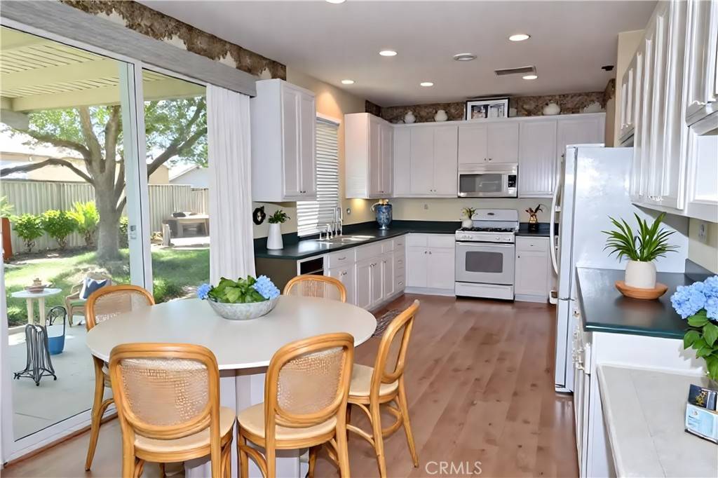 Menifee, CA 92584,28721 Meadow View DR