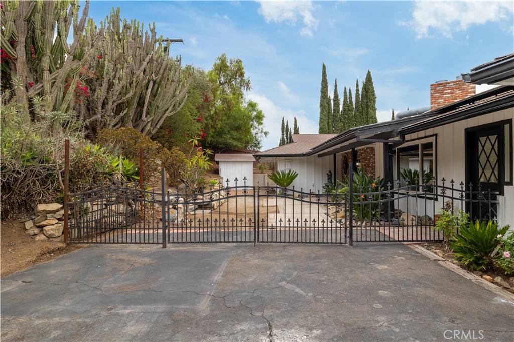 Fallbrook, CA 92028,1324 Macadamia AVE