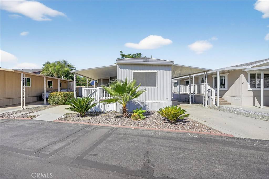 San Jacinto, CA 92583,655 E Main ST #32