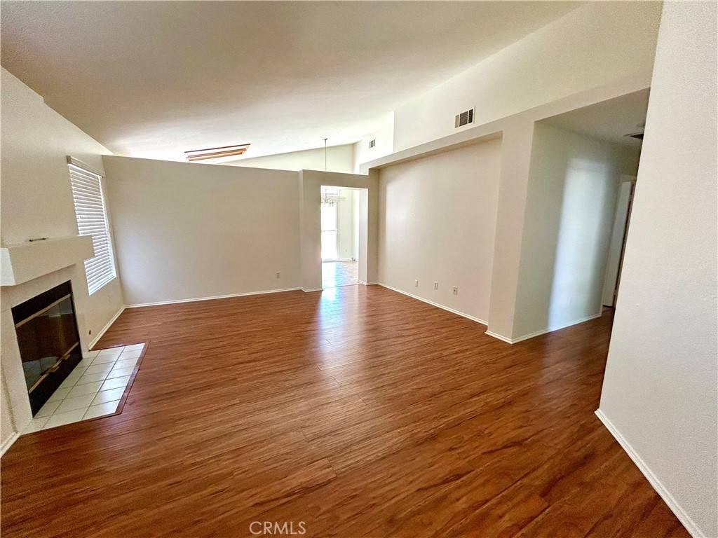 Lake Elsinore, CA 92530,15171 Teakwood