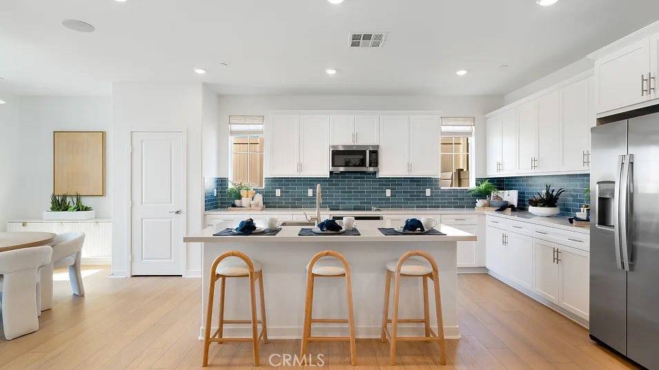 Rialto, CA 92376,1702 Eagle RD