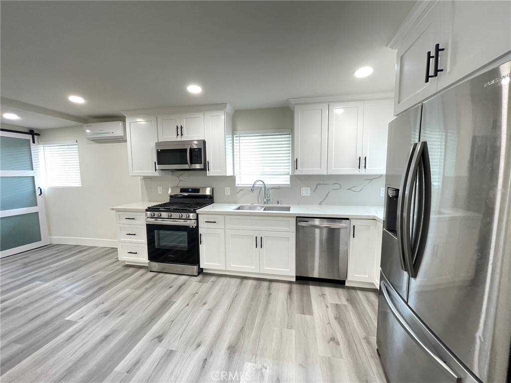 Corona, CA 92883,26346 Pawpaw CT #1