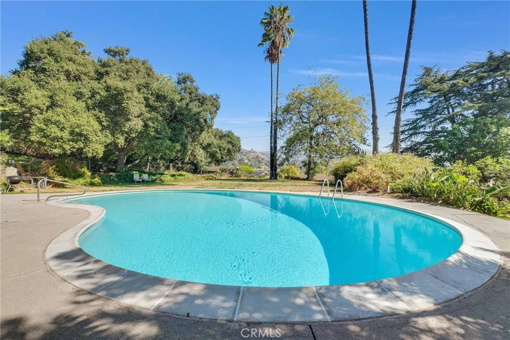 Glendora, CA 91741,980 Glencoe Heights