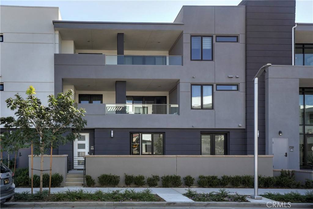 Tustin, CA 92782,16235 Dawn Way #203