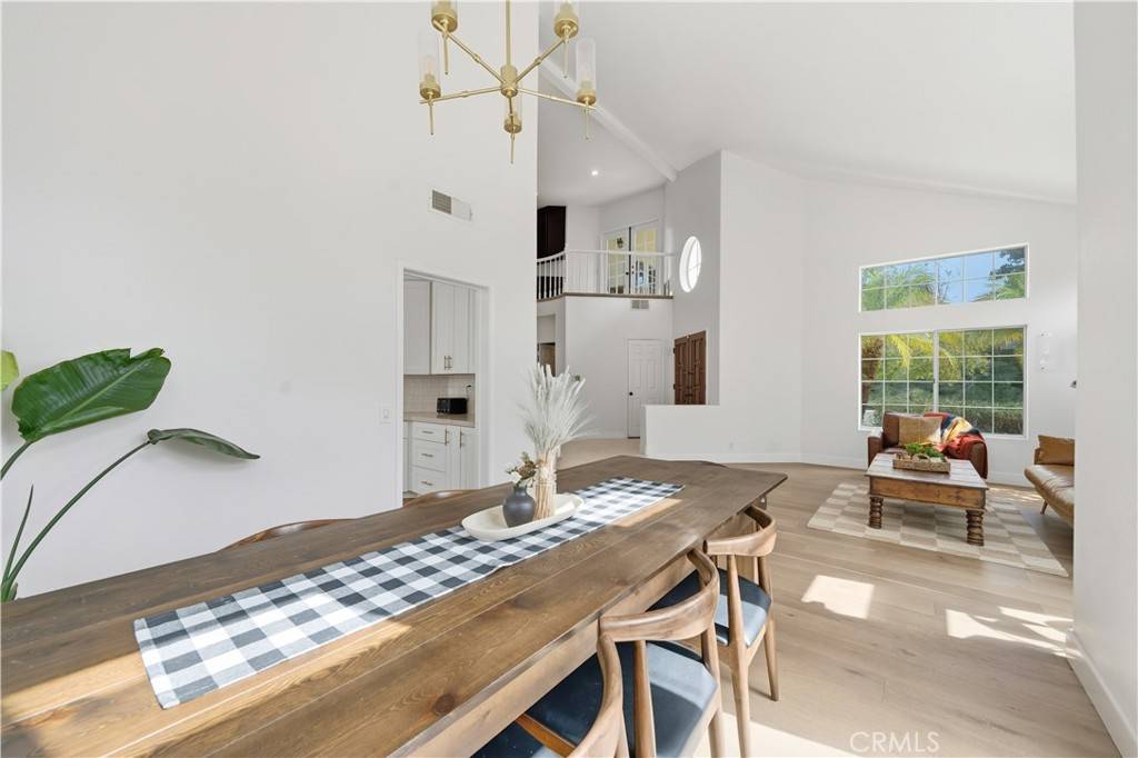 Temecula, CA 92592,32000 Paseo Parallon