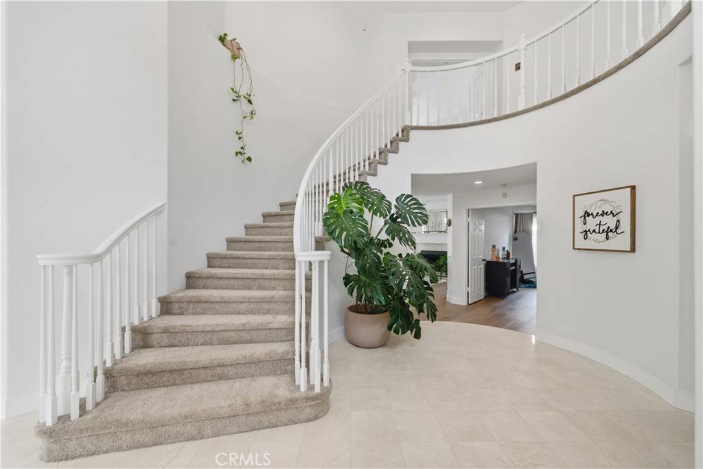 Temecula, CA 92592,32000 Paseo Parallon