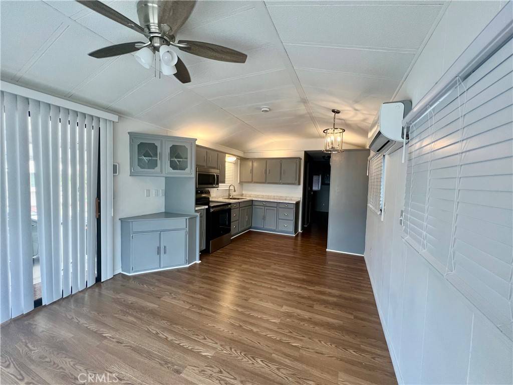 San Jacinto, CA 92583,1429 Western