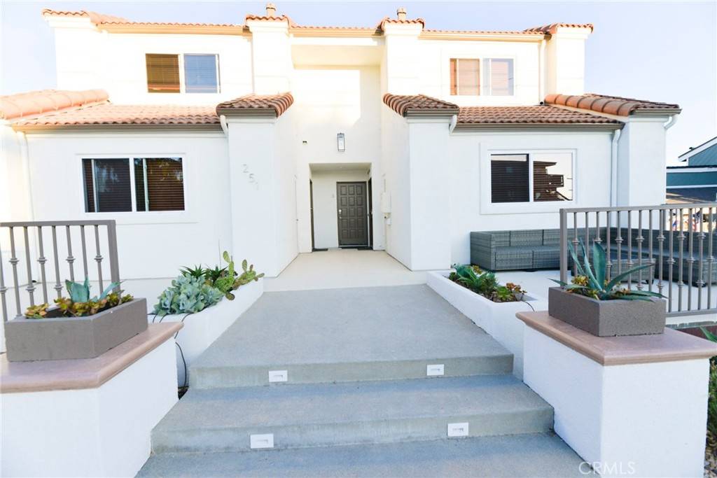 San Clemente, CA 92672,251 Avenida Madrid