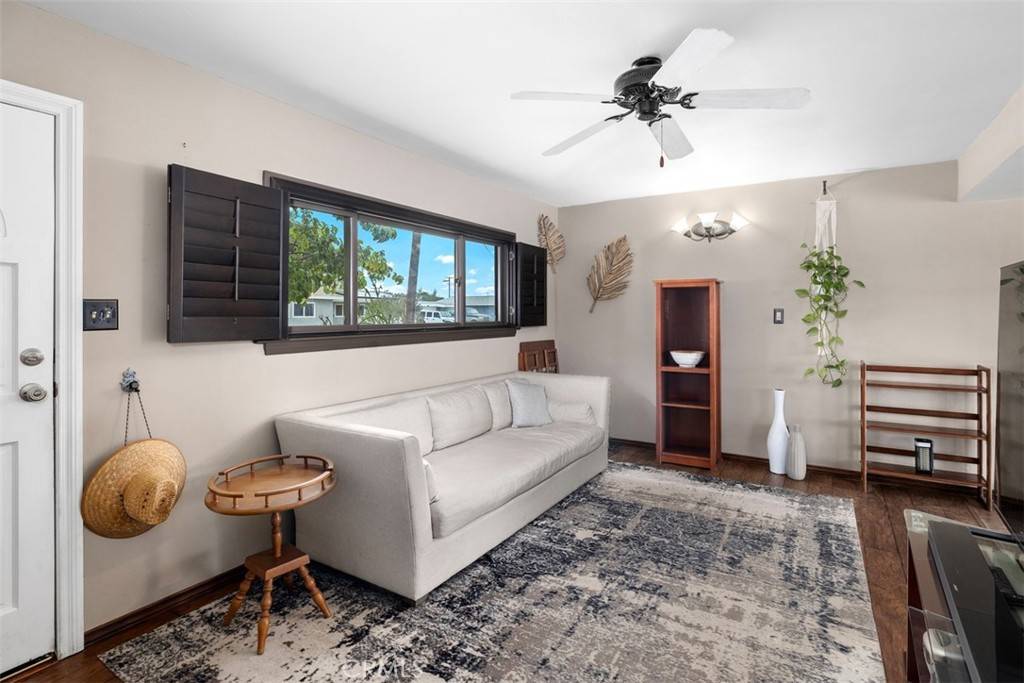 San Diego, CA 92117,5302 Lehrer DR