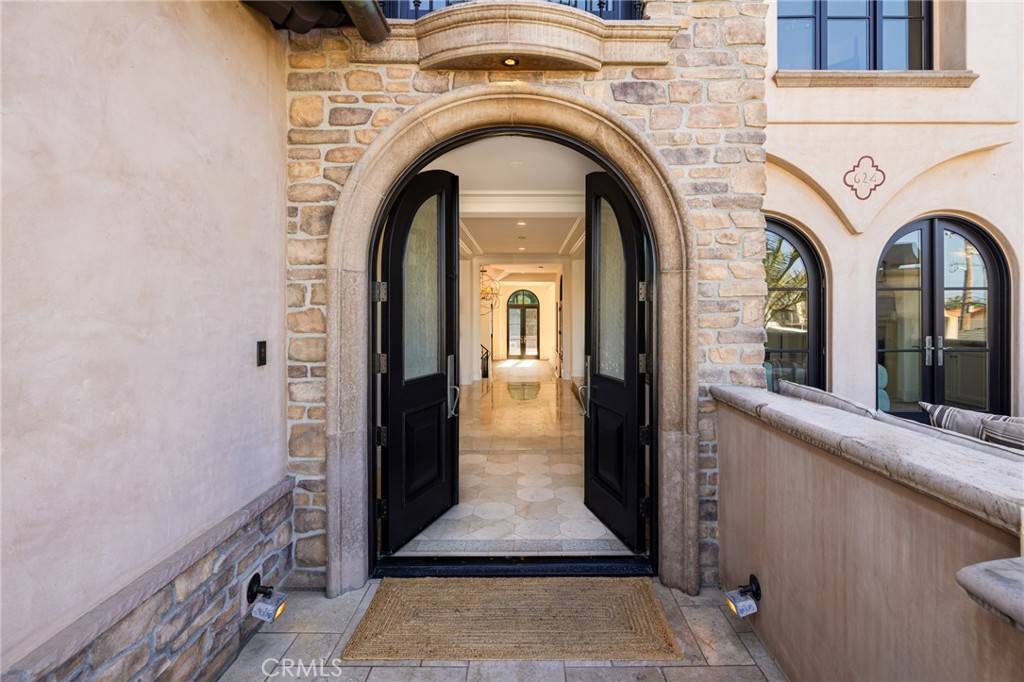 Manhattan Beach, CA 90266,624 14th ST