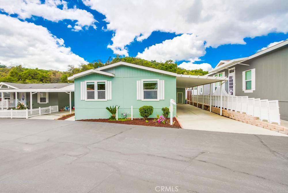 Fallbrook, CA 92028,3909 Reche #185