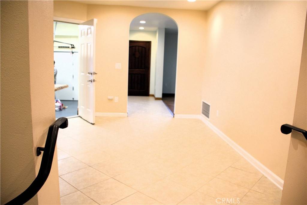 Hayward, CA 94544,331 Peyton DR