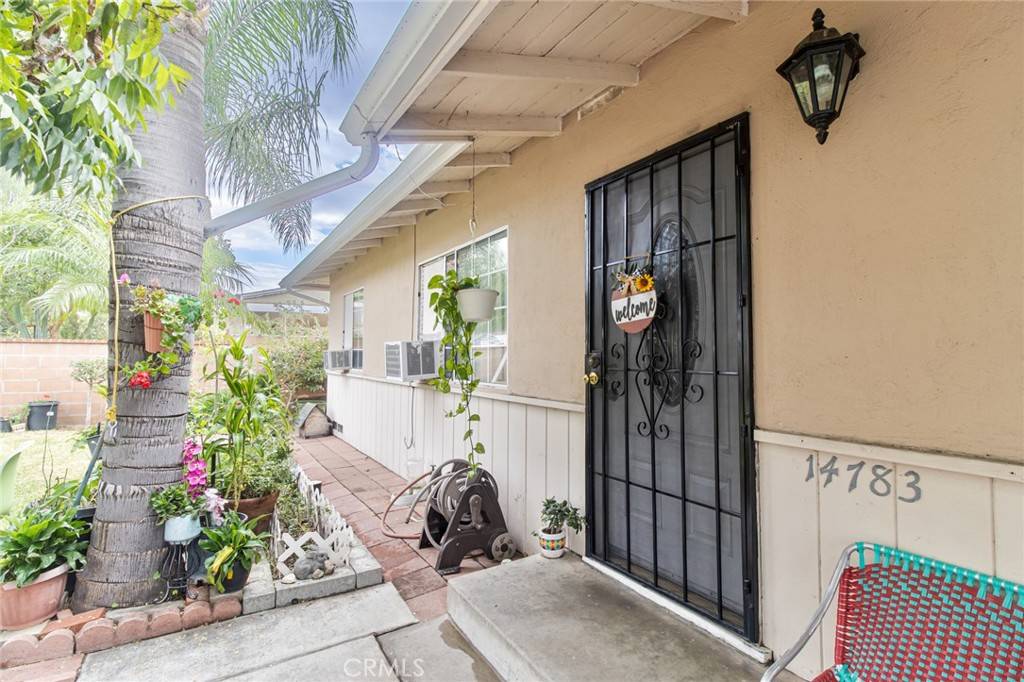 Fontana, CA 92335,14783 Ivy