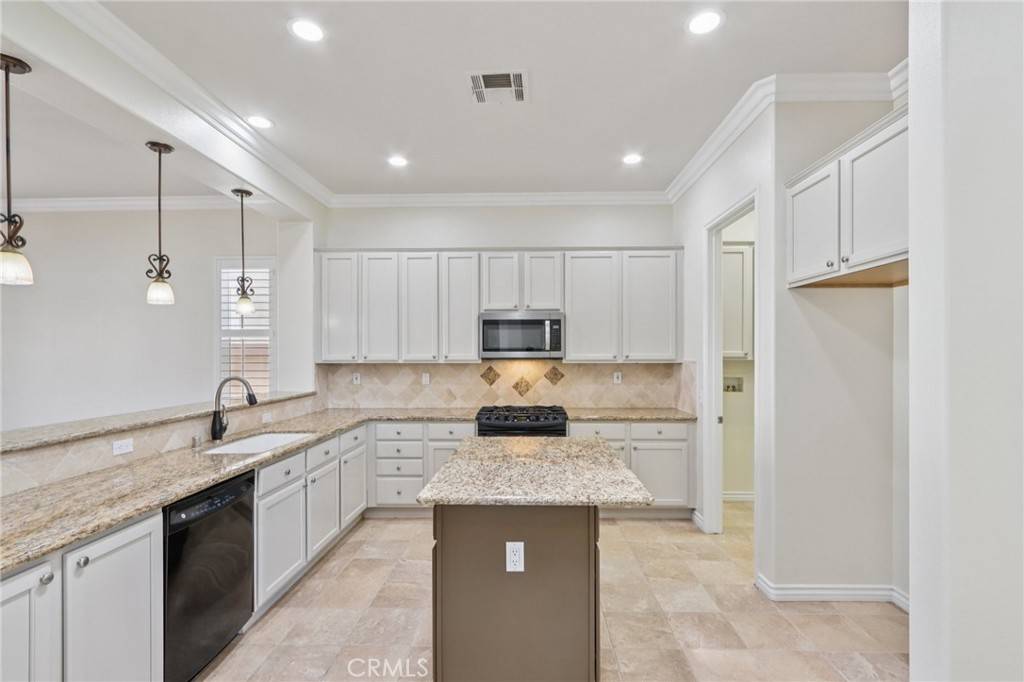 Hemet, CA 92545,5136 Via Bajamar