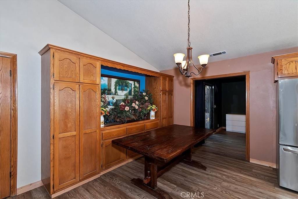 Big Bear, CA 92314,1064 Pine