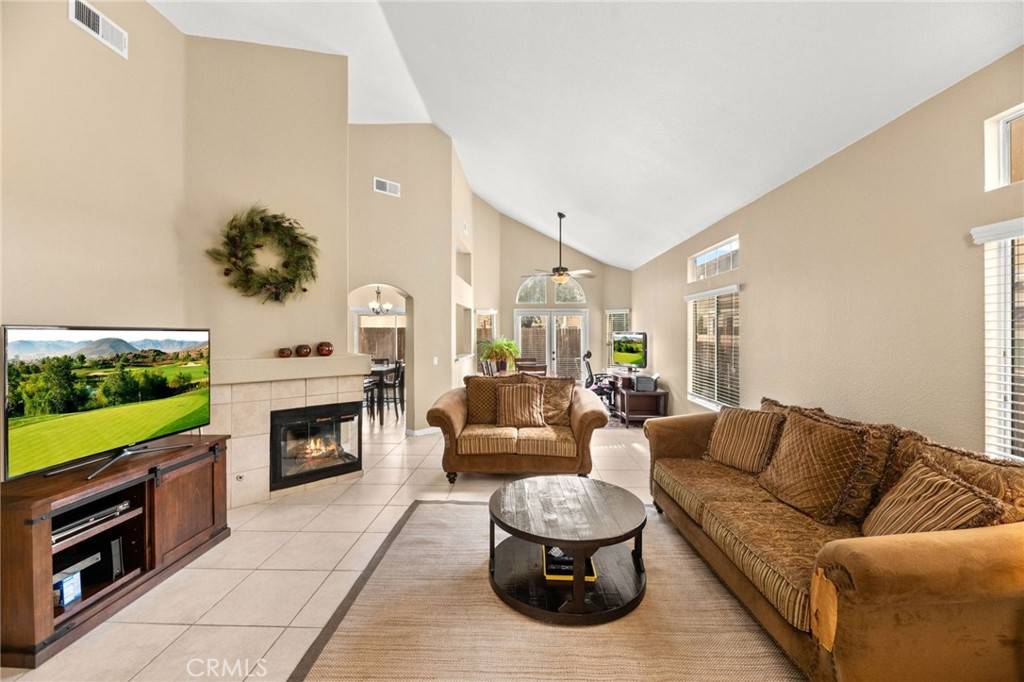 Murrieta, CA 92562,40723 Mountain Pride