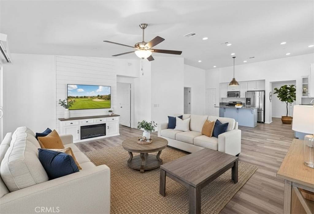 Lake Elsinore, CA 92532,35142 Sorrel LN