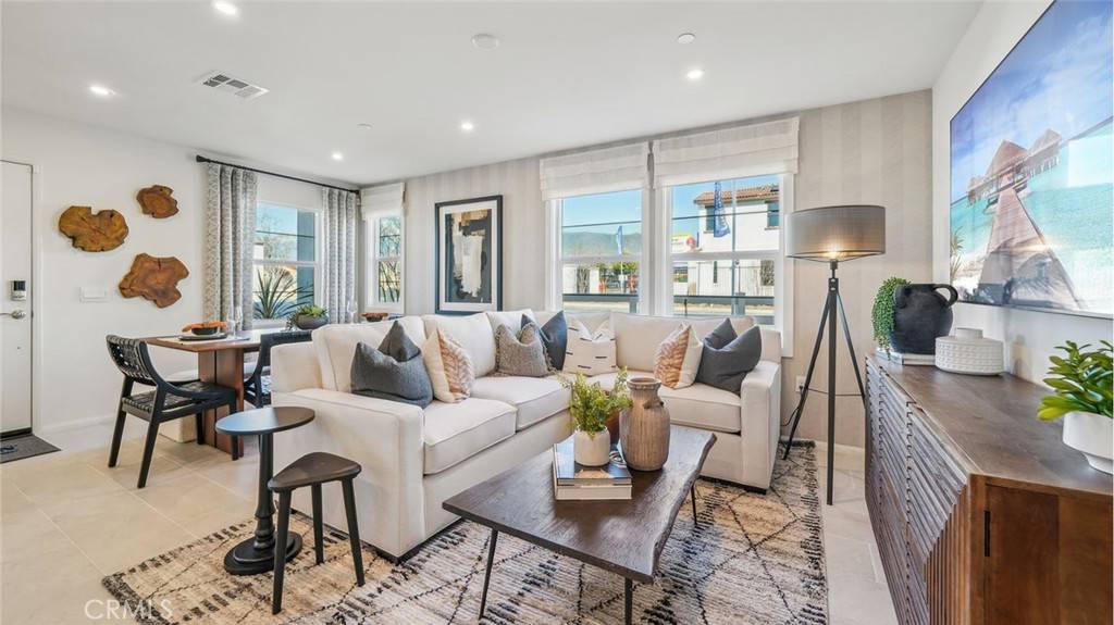 Fontana, CA 92336,16175 Lumia WAY