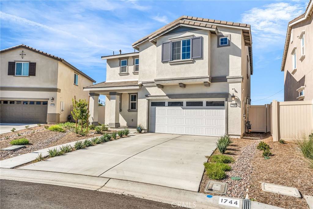 San Jacinto, CA 92583,1744 Wisteria