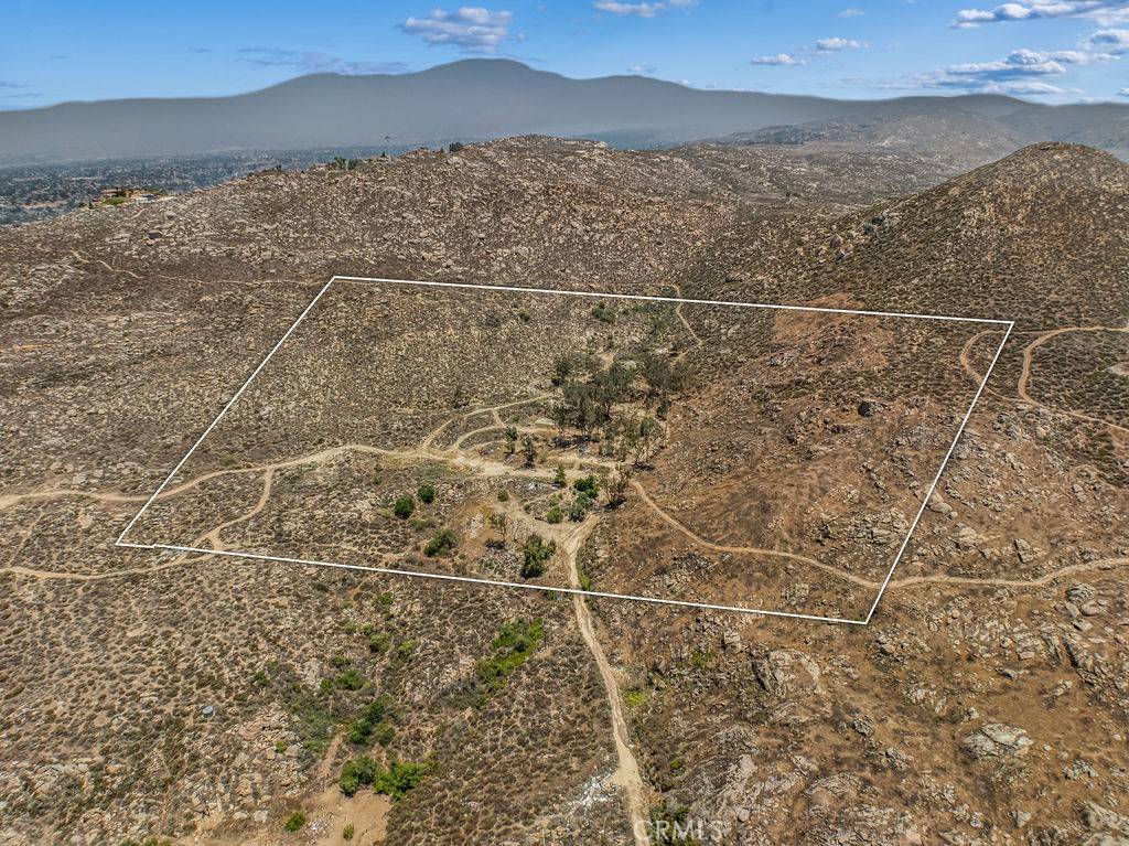 Hemet, CA 92543,2200 S State