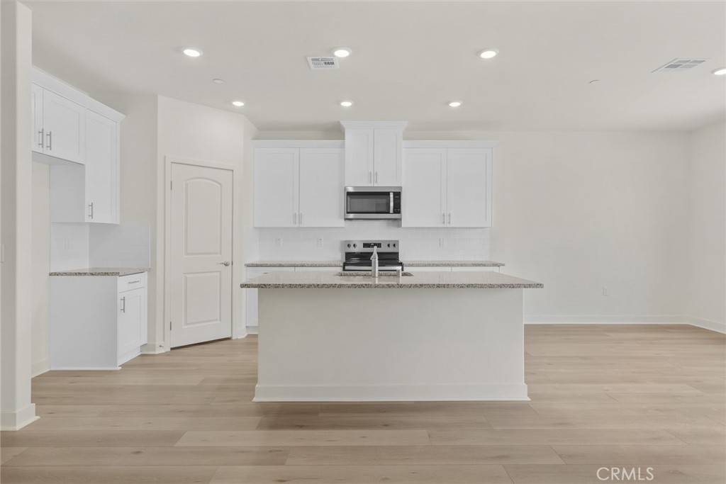 Apple Valley, CA 92307,14818 Desert Lily CT