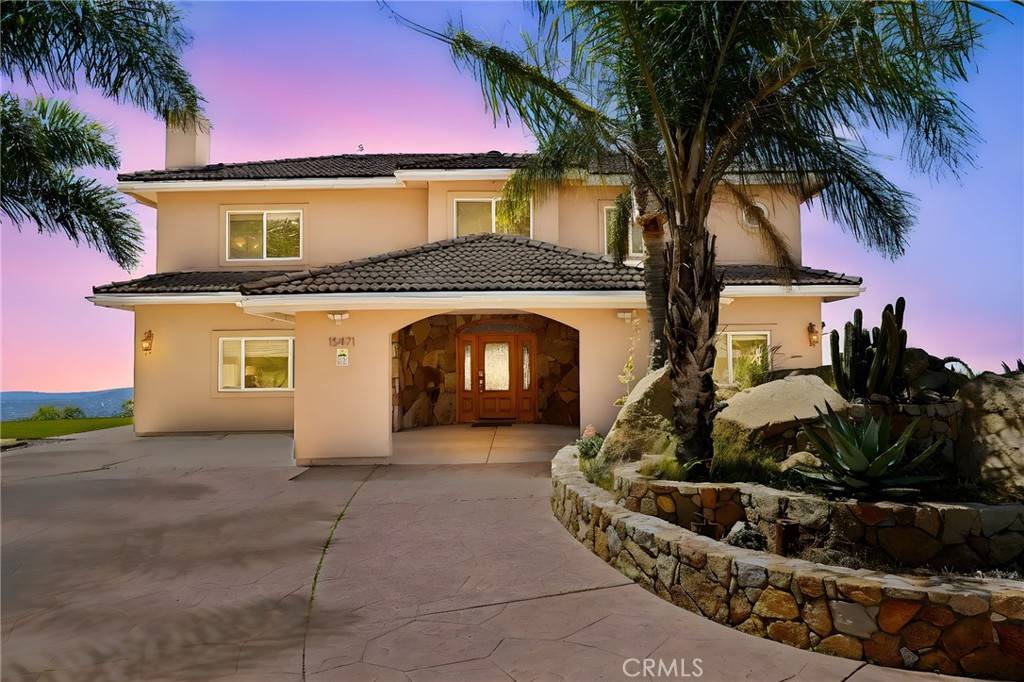 Ramona, CA 92065,15471 Green Valley Truck