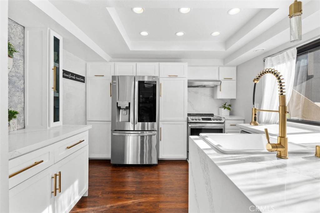 Bonita, CA 91902,3020 Plaza Lorenzo