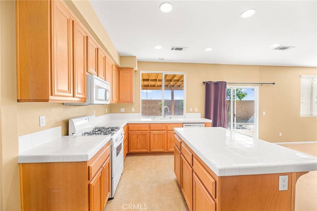 Perris, CA 92571,1339 Addison