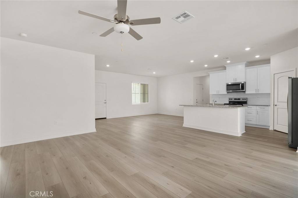 Apple Valley, CA 92307,14811 Indigo