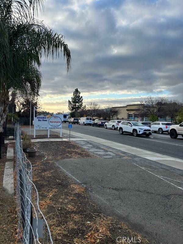 Lake Elsinore, CA 92530,16474 Lakeshore