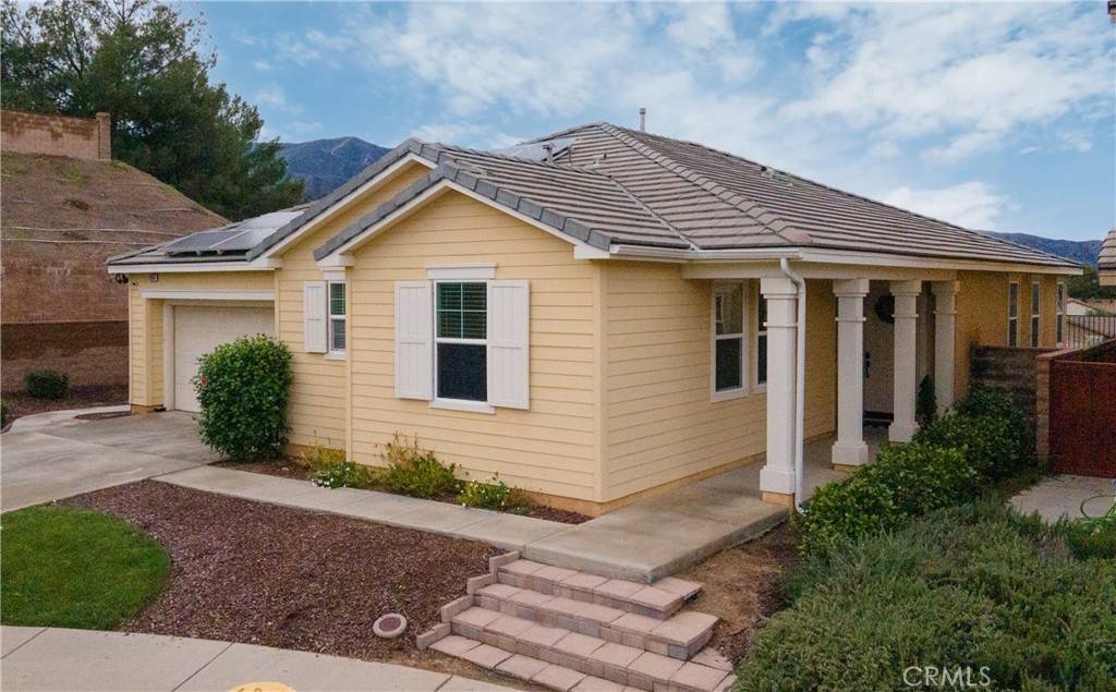 Corona, CA 92883,10894 Clover