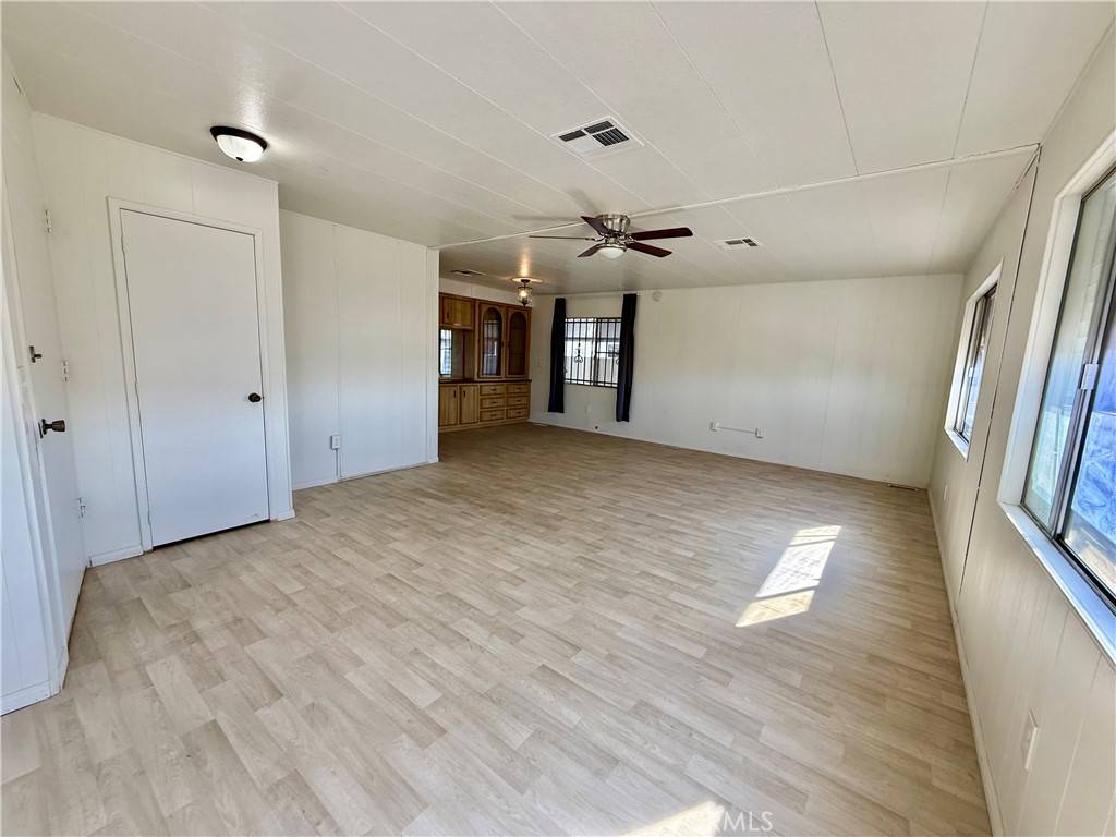 Hemet, CA 92545,1895 W Devonshire AVE #76