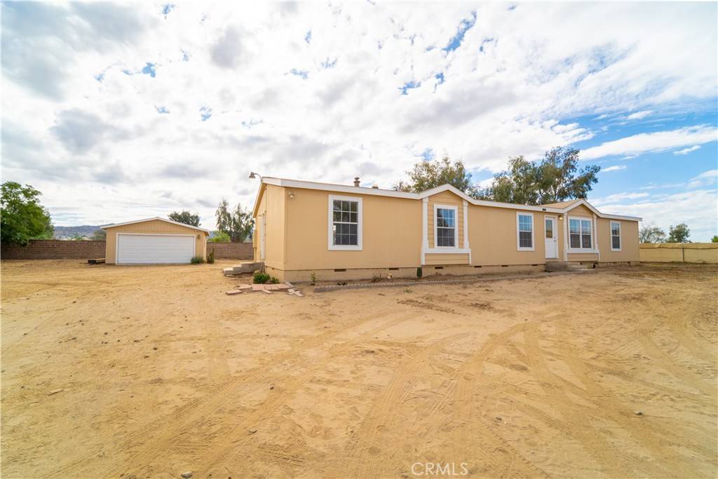 Nuevo, CA 92567,31433 Meadow Blossom