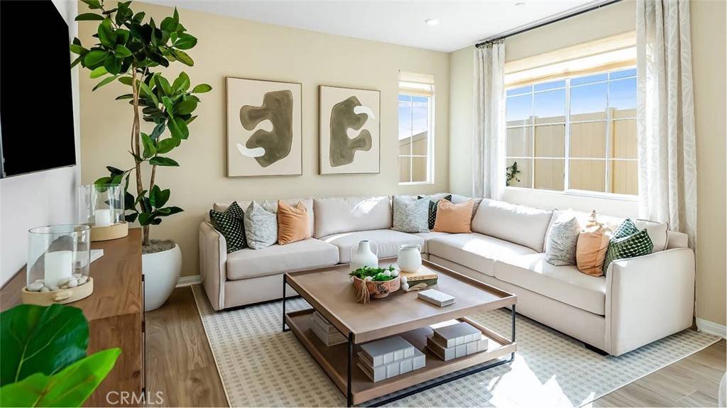 Rialto, CA 92376,1668 Phantom LN