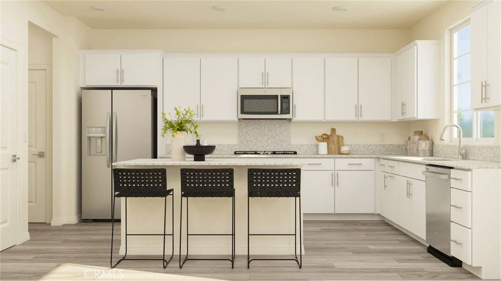 Rialto, CA 92377,580 Bridgeport DR