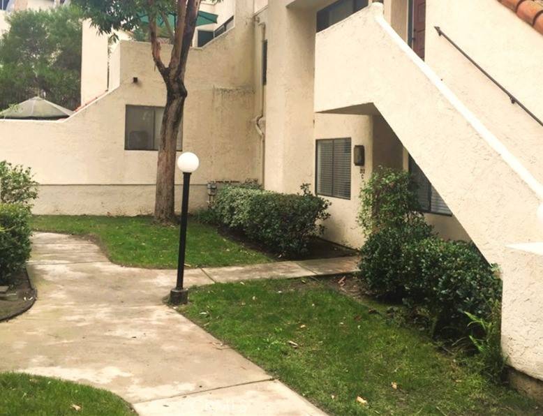 Vista, CA 92083,313 N Melrose