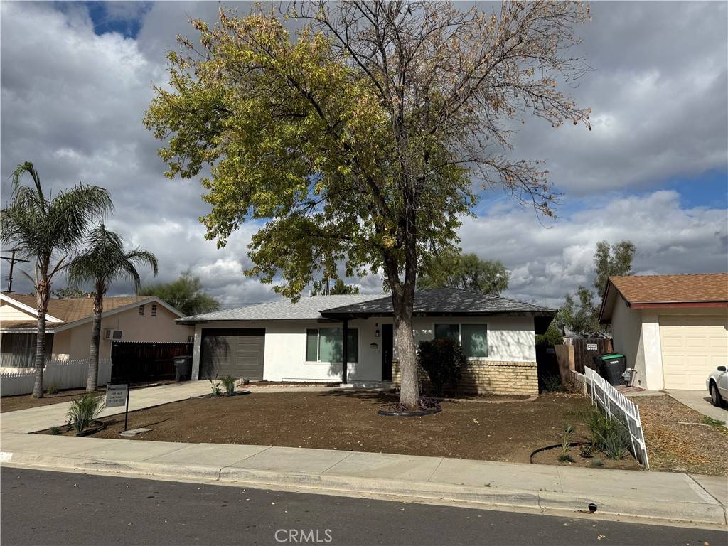 Hemet, CA 92543,596 Opal AVE