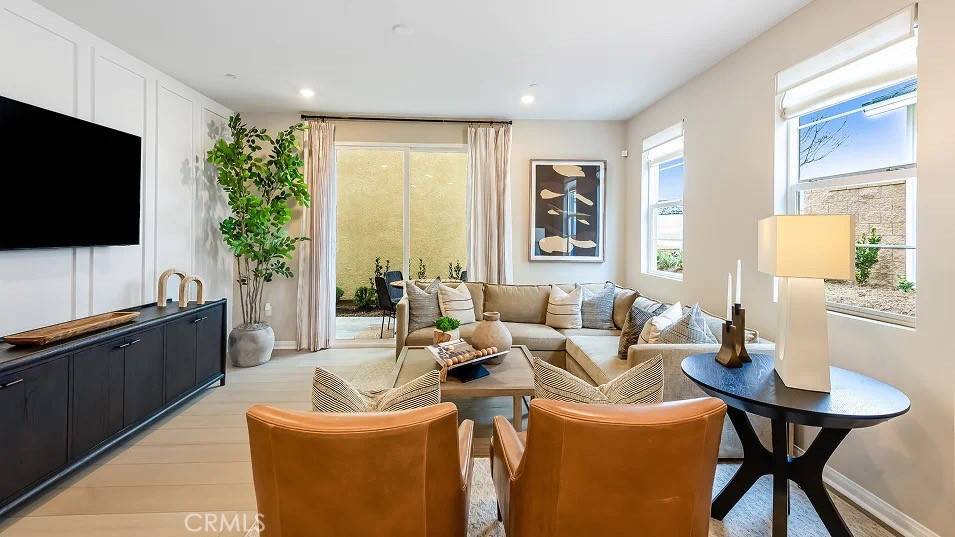 Rialto, CA 92376,1670 Phantom LN