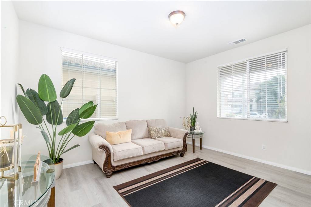 Perris, CA 92571,1108 Yorba