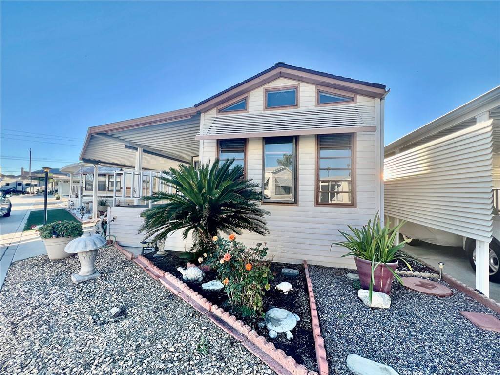 Hemet, CA 92545,1295 S Cawston #263