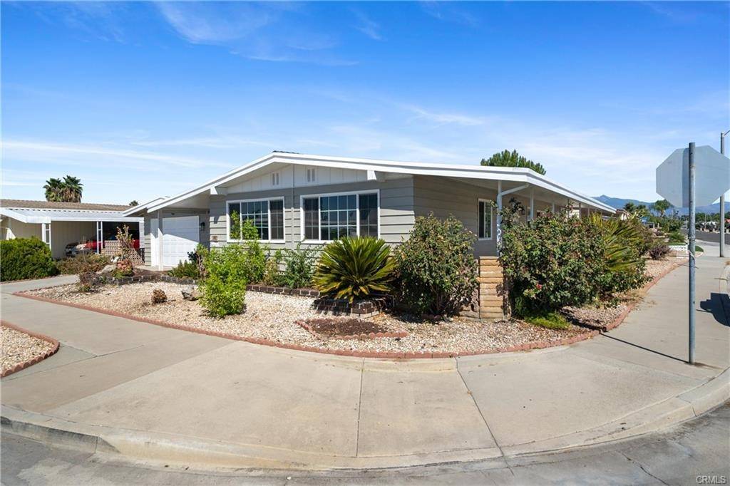 Hemet, CA 92543,992 S Elk